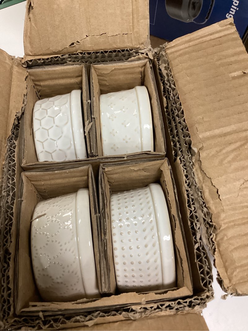 Condition photo showing Good Condition for LE TAUCI Ramekins 4 oz Oven Safe for Creme Brulee, Charcuterie Boards Bowls for Souffle, Small Sauce Bowl, Ceramic Baking Dishes - 3.8 inch, Set of 4, Arctic White 4 oz Arctic White