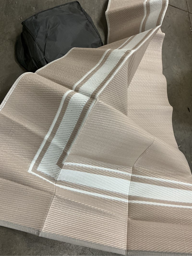 Condition photo showing New/Like New for garvee outdoor rugs 8x10 for patio waterproof floor mats modern bordered plastic straw large area rugs lightweight reversible mat carpet for rv backyard balcony porch grey/white