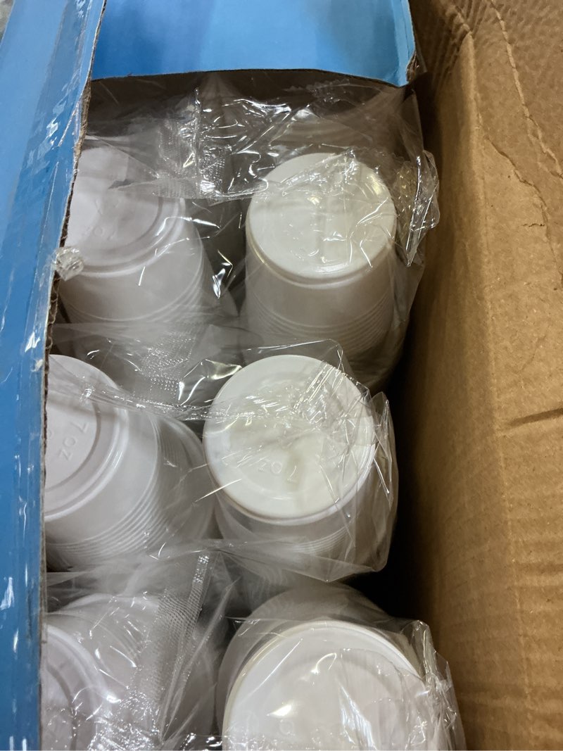 Condition photo showing New/Like New for lilymicky 500 pack 7 oz disposable plastic cups, drinking cups, white party cups for birthday parties, picnics, ceremonies, and wedding