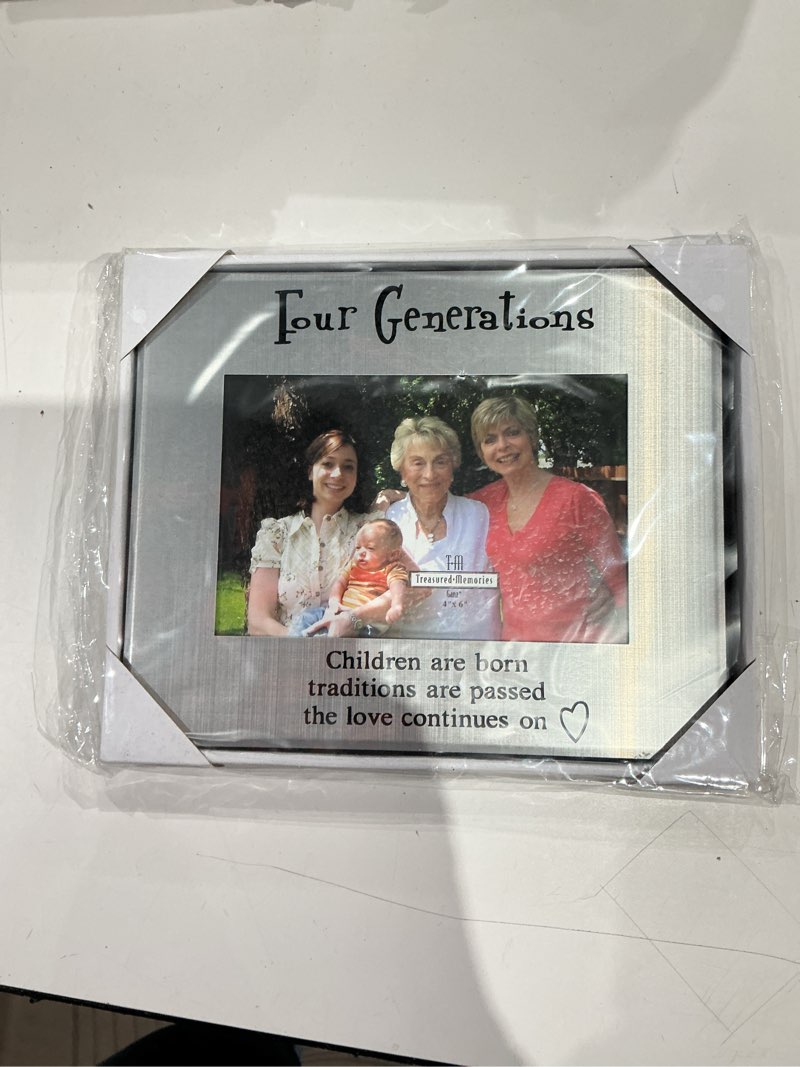 Condition photo showing Good Condition for ganz four generations frame holds 4 x 6" photo