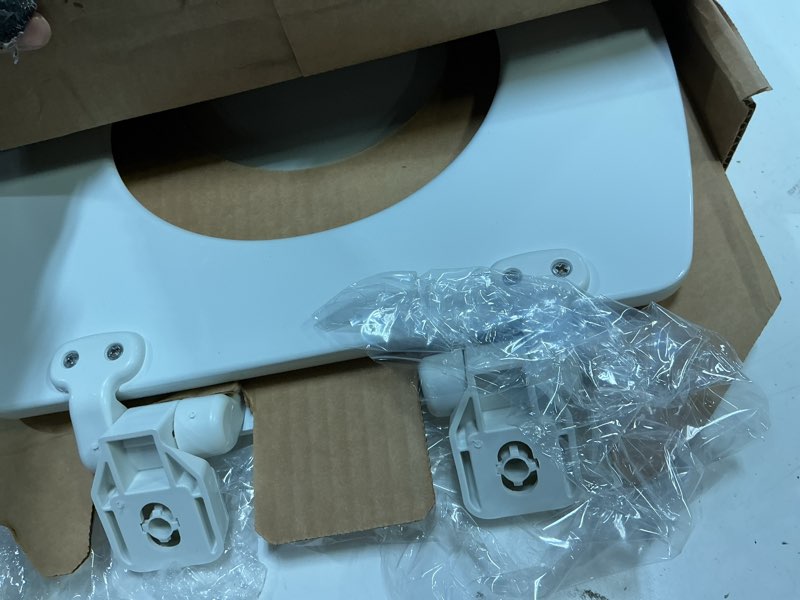 https://lotting-media.assets.bidfta.com/lotting_3a9979d3-abb9-4ce9-a902-a3392659bff7