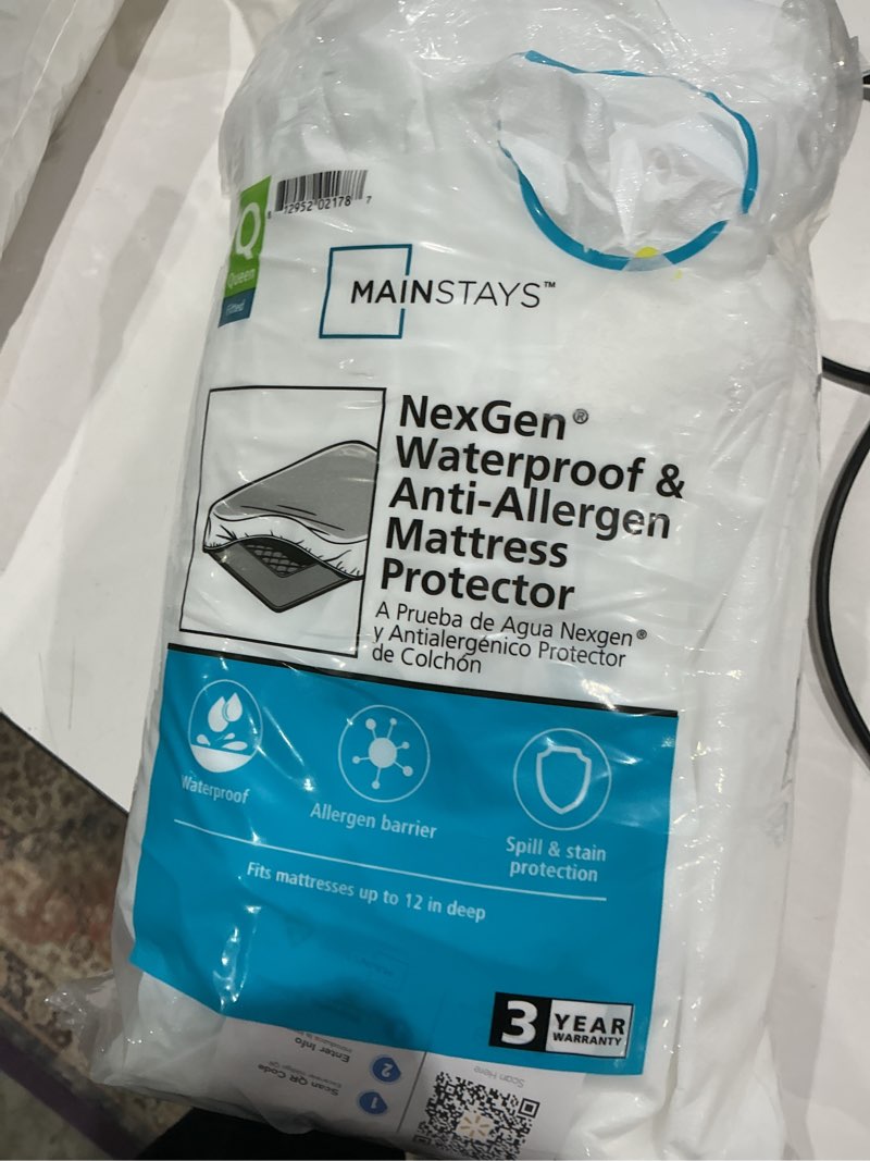 Condition photo showing Good Condition for mainstays nexgen waterproof fitted mattress protector, queen