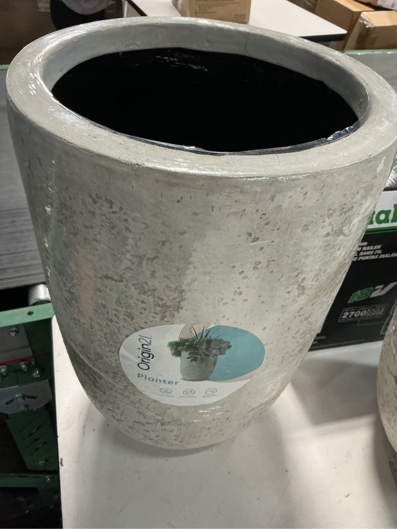 Condition photo showing Good Condition for origin 21 round 12.25-in w x 12.25-in l x 18.25-in h ndt white mixed/composite indoor/outdoor