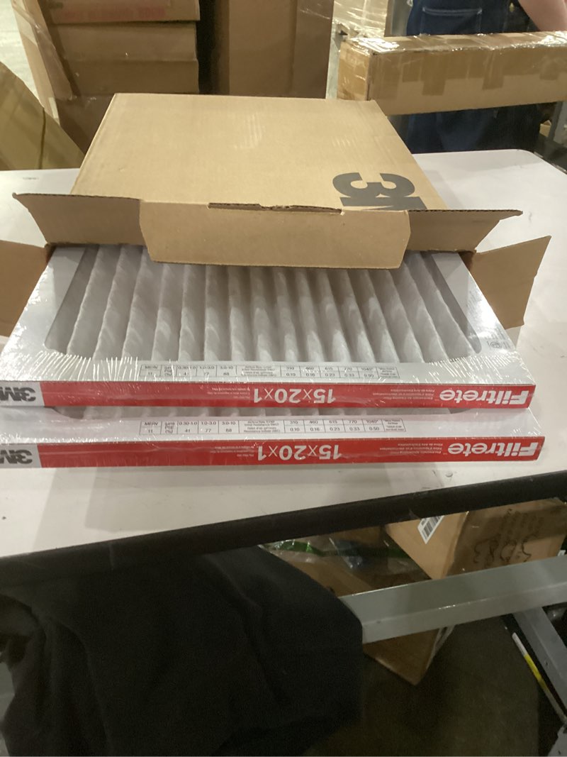 Condition photo showing New/Like New for Filtrete 15x20x1 AC Furnace Air Filter, MERV 11, MPR 1000, Micro Allergen Defense, 3-Month Pleated 1-Inch Electrostatic Air Cleaning Filter, 4 Pack (Actual Size 14.81x19.81x0.81 in)
