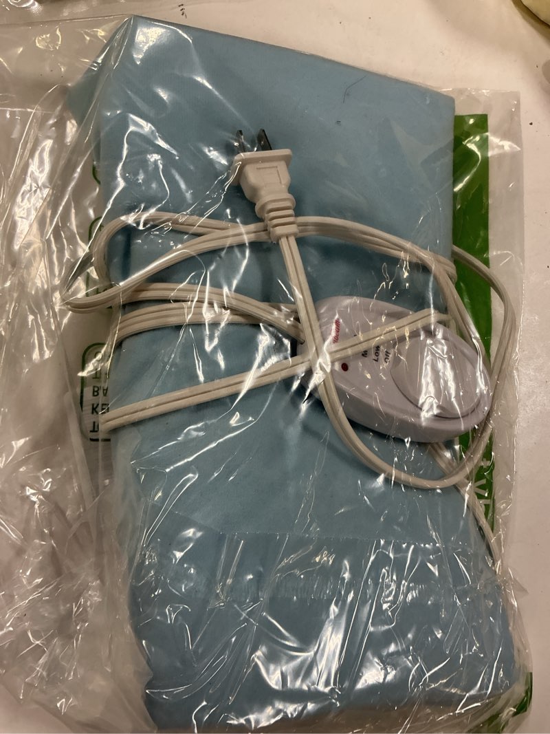 Condition photo showing Good Condition for Sunbeam XL Heating Pad for Back Neck and Shoulder Pain Relief with Sponge for Moist Heating Option Extra Large 12 x 24" Blue Light Blue 12" x 24"