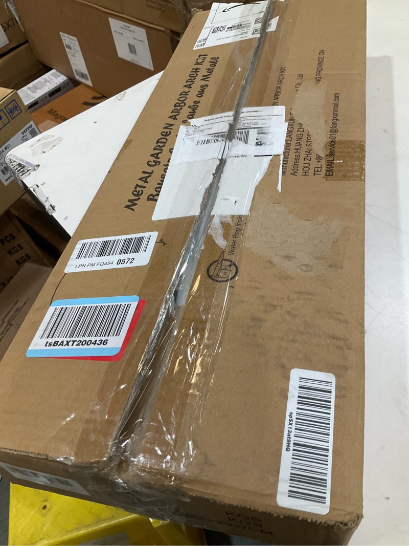 Condition photo showing New/Like New for evatost consulting metal garden