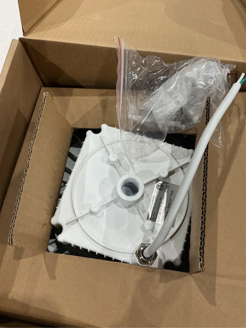 Condition photo showing Good Condition for utilitech 11.81-in x 11.81-in 18000-lumen 5000 k daylight led high bay light
