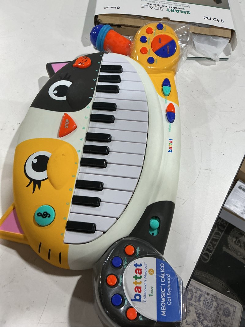 Condition photo showing Good Condition for battat meowsic calico cat piano keyboard animal instrument musical toy for toddlers 2 years +