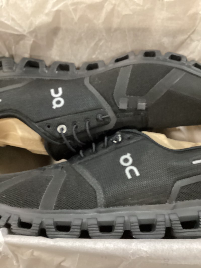 Condition photo showing Good Condition for on men's cloud 6 sneakers 12 black/black