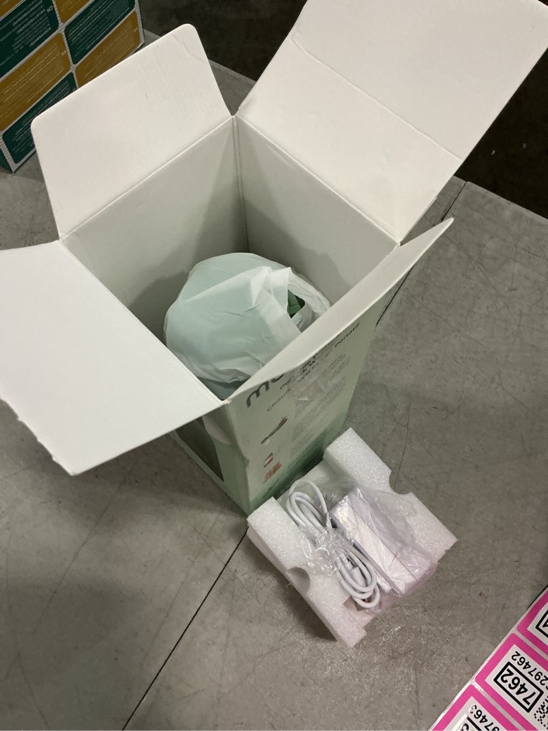 Condition photo showing New/Like New for momcozy portable bottle warmer for travel – dual heating modes for breast milk & water, portable milk warmer with fast heating & long battery life, 17 ounces large capacity to meet your all-day needs gradual change of green