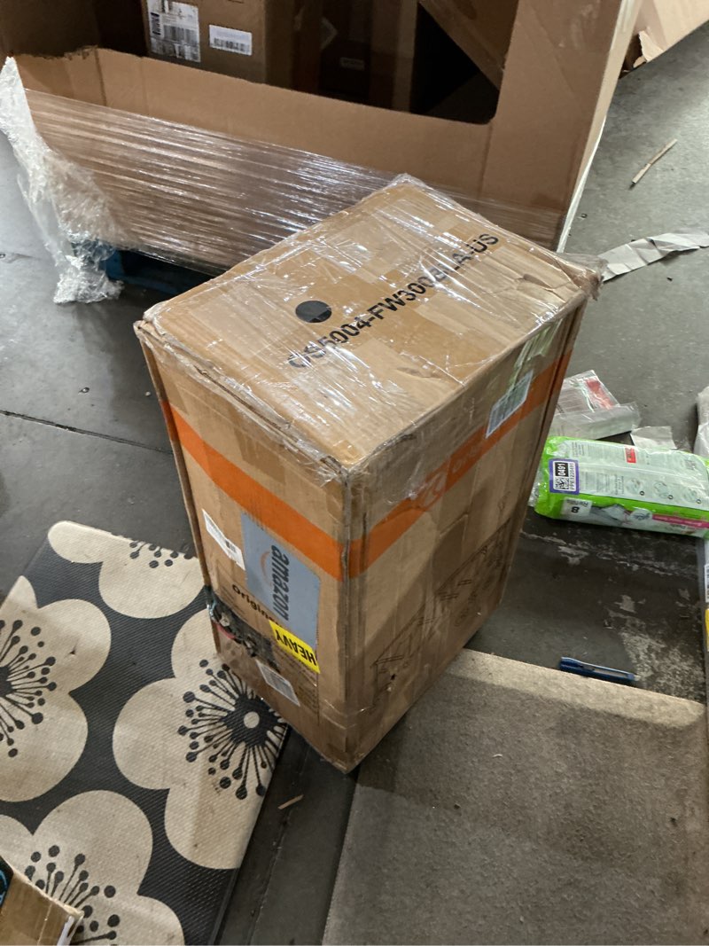 Condition photo showing As Is for Grocery cart