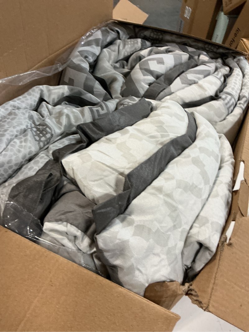 Condition photo showing Good Condition for madison park luxury comforter set-traditional jacquard design all season down alternative bedding, matching bedskirt, decorative pillows, queen(90"x90"), bennett, geometric aqua 7 piece geometric aqua queen(90"x90")