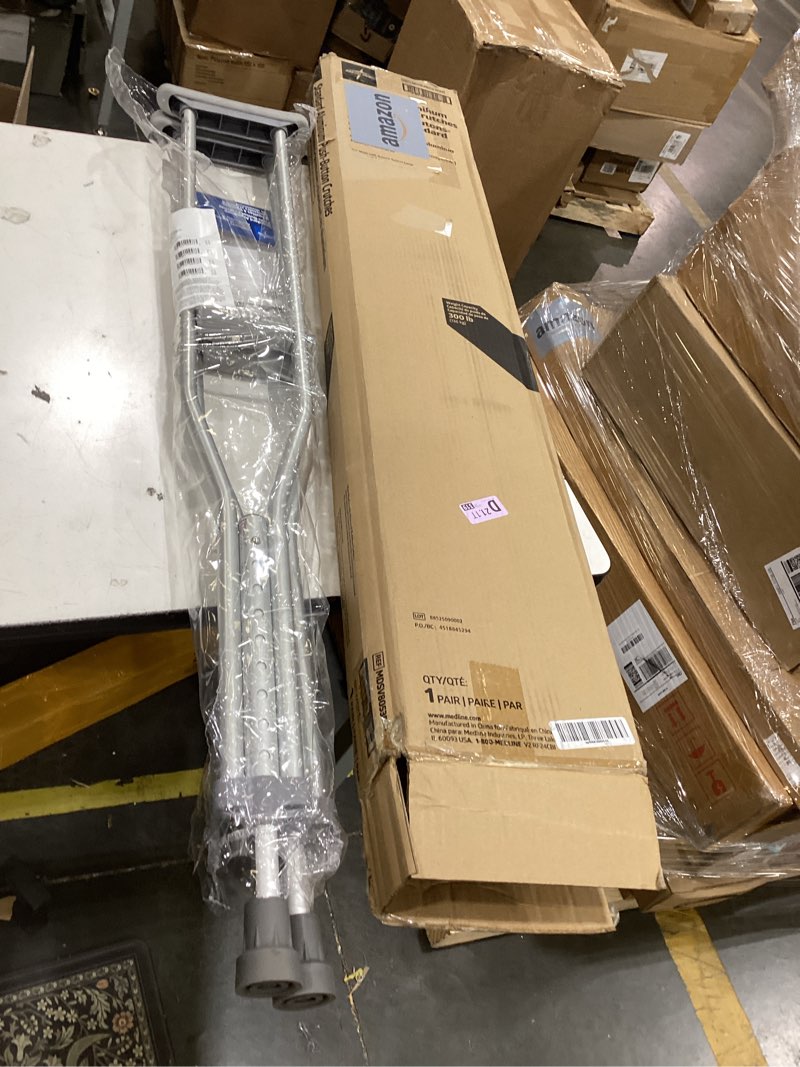 Condition photo showing Good Condition for medline aluminum crutches for kids, adults & seniors, walking aid, 300 lb weight capacity,1 pair, fitting 5'2" - 5'10" medium, 5'2"-5'10"