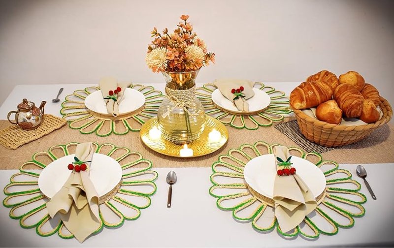 Natural Woven Wave-Shaped Placemats (Set of 4) Handmade Exclusive Luxury and Cured (Kitchen Table Linens, Dining Table) (Red)