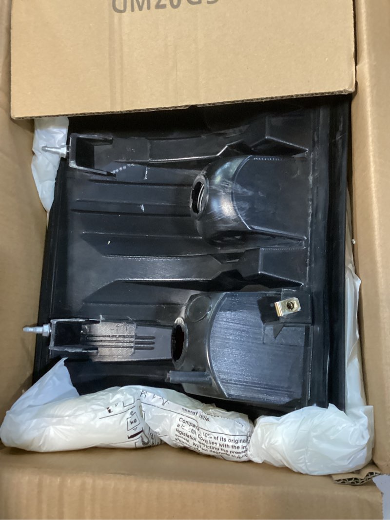 Condition photo showing As Is for tail lights assembly right passenger fit 07-13 chevy silverado 1500 2007 2008 2009 2010 2011 2012 2013 2014 chevrolet 2500 3500 hd 2500hd 3500hd rear brake back taillight cover lens 25958482 2007-2013 right