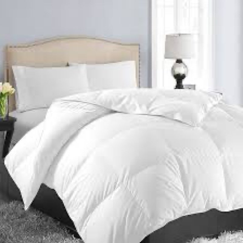 EASELAND Oversized queen Down Alternative Comforter 