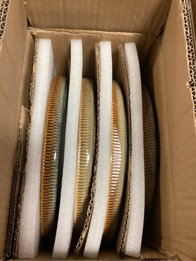 Condition photo showing Good Condition for TheTerra Ceramic Dinnerware Sets for 4, 12 Pieces Porcelain Lightweight Speckled Plates and Bowls Sets, Scratch Resistant Dish Set, Oven & Microwave & Dishwasher Safe, Coca Mocha Coca Mocha Service for 4