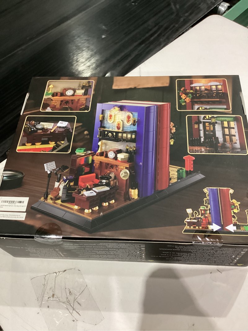 Condition photo showing Brand New for Detective Bookend Building Set with Lights, 1241 PCS Detective Agency Street House Building Block Kit for Home Decor Bookshelf, Collectible Mystery Bookstand Model for Adults Boys Girls Age 12+