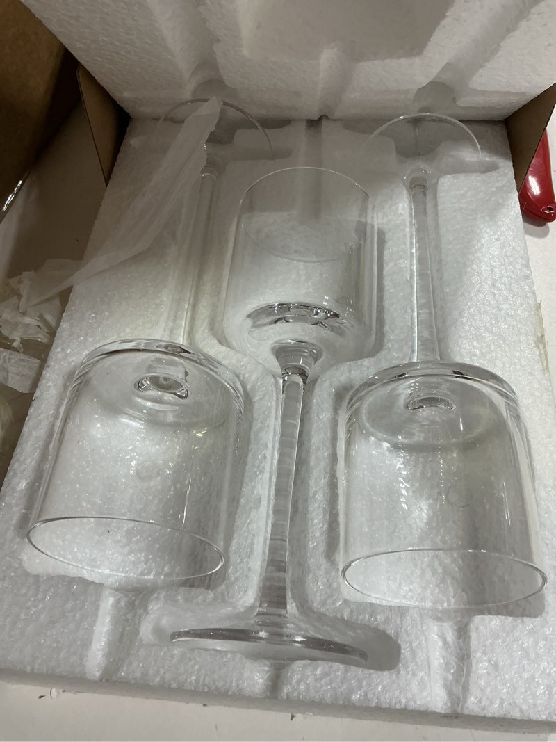 Condition photo showing Good Condition for Glass Candle Holder for Table Centerpiece - Tall Tea Lights Candle Holder, Elegant Clear Long Stem Candle Holders for Pillar Candles, Floating Candle Holder for Wedding, Party, Home Decor, Set of 3 1 Set?3 Pcs?