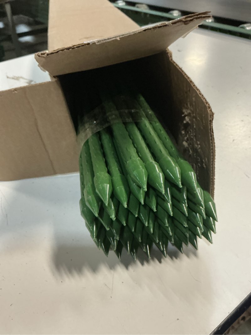 Condition photo showing Good Condition for waenlir garden stakes 48 inch 4ft sturdy tomato stakes, plant stakes for outdoor plants, metal plant support sticks for gardening, pack of 50 4ft 50pack