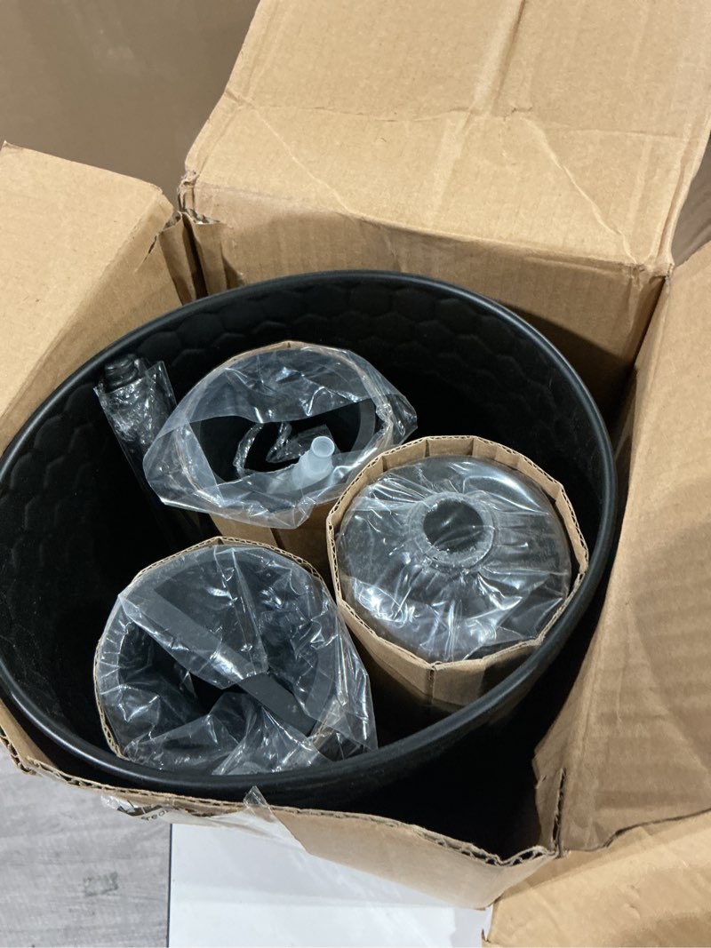 Condition photo showing Good Condition for zccz bathroom accessory set - 6 pcs black bathroom accessories set with trash can, toothbrush holder, toothbrush cup, soap dispenser, soap dish, toilet brush with holder - accessoire salle de bain black effect