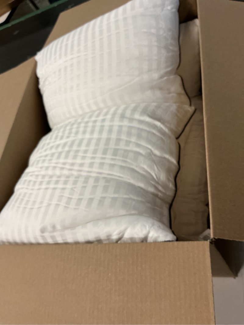 Condition photo showing Good Condition for Bed Pillows for Sleeping, King Size Pillows Set of 2 Cooling Luxury Hotel Quality Pillow with Premium Soft Down Alternative Filling for Back, Stomach or Side Sleepers White King (Pack of 2)