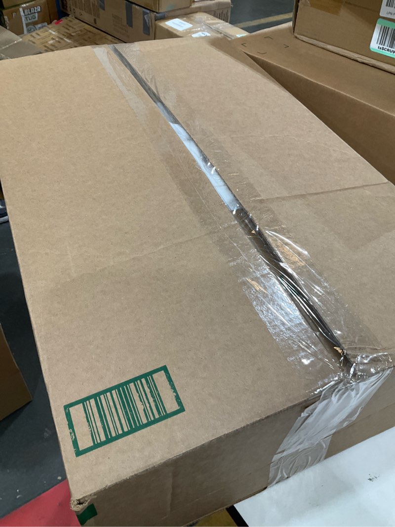 Condition photo showing Good Condition for white comforter