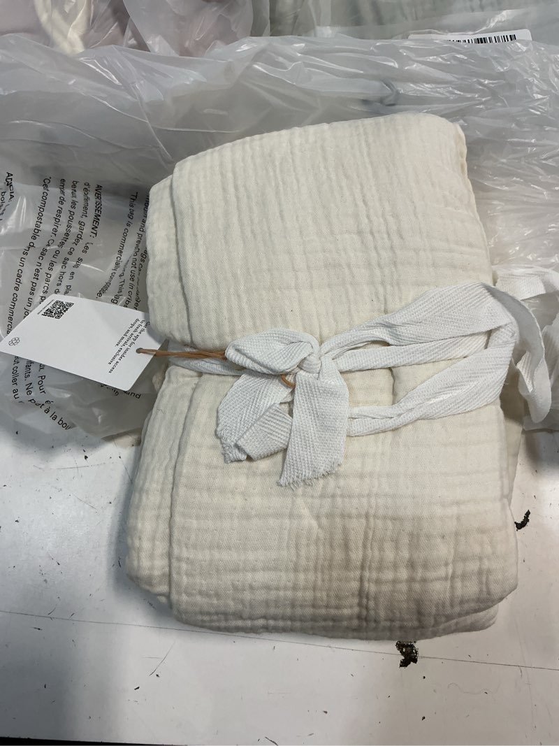 Condition photo showing New/Like New for organic airy gauze sham set, standard, undyed