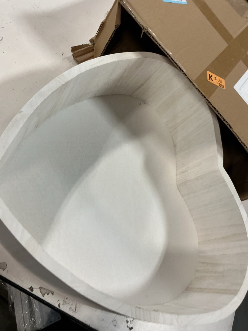 Condition photo showing Good Condition for Heart Shaped Baby Posing Case Newborn Photography Prop Basket Wooden Newborn Photo Studio Prop Lightweight Compact Size 16 Inch