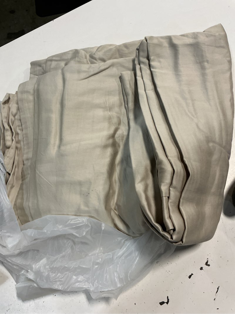 Condition photo showing As Is for quince signature giza cotton sateen duvet cover set, full/queen, sand