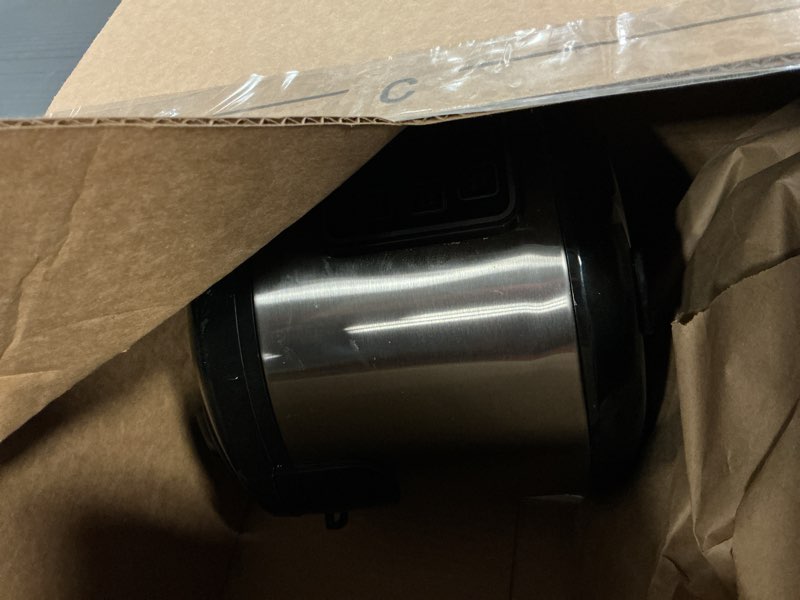 Condition photo showing item condition for AROMA Digital Rice Cooker, 4-Cup (Uncooked) / 8-Cup (Cooked), Steamer, Grain Cooker, Multicooker, 2 Qt, Stainless Steel Exterior, ARC-914SBD 4 Cup Uncooked / 8 Cup Cooked