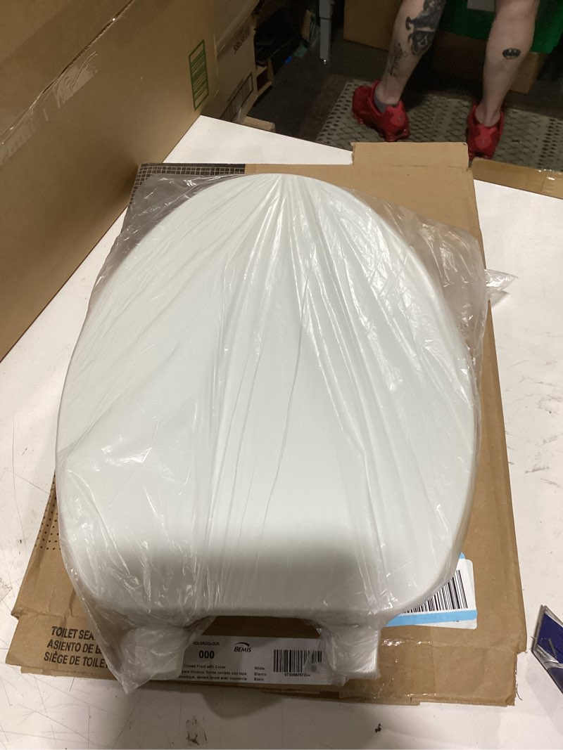 Condition photo showing New/Like New for bemis 170 000 toilet seat, elongated, plastic, white
