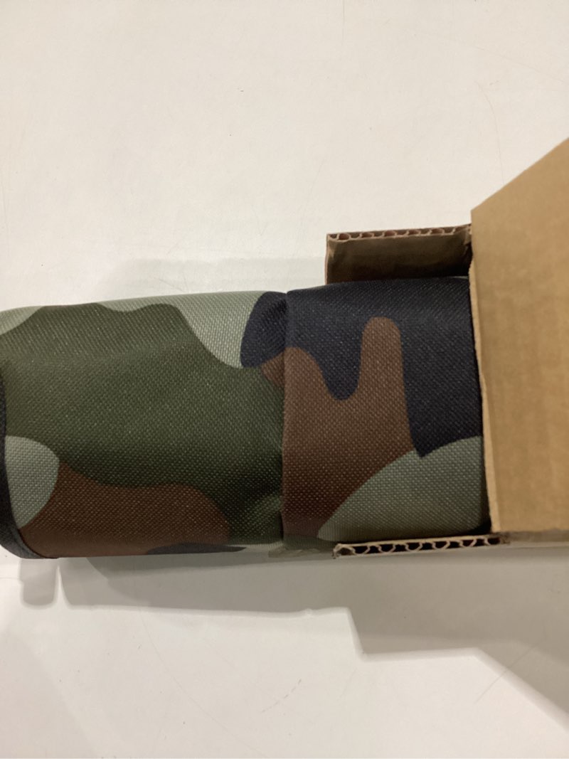 Condition photo showing Good Condition for Outdoor Cat House Weatherproof Feeding Station for Food & Water,Large Clawsable Cat Houses for Outdoor Cats,Waterproof Kitty Dining Room Cats Shelter for Stray,Feral & Community Cats (Green) Green Large