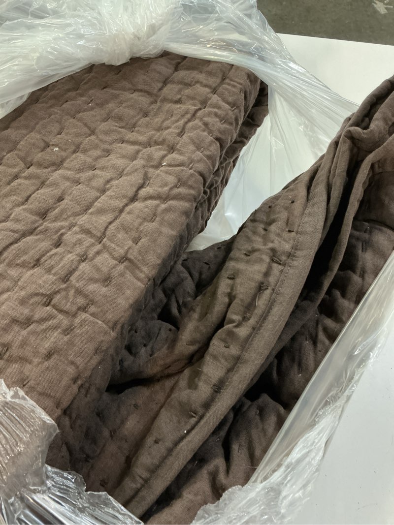 Condition photo showing Good Condition for european linen cotton stitch quilt set, king/cal king, espresso