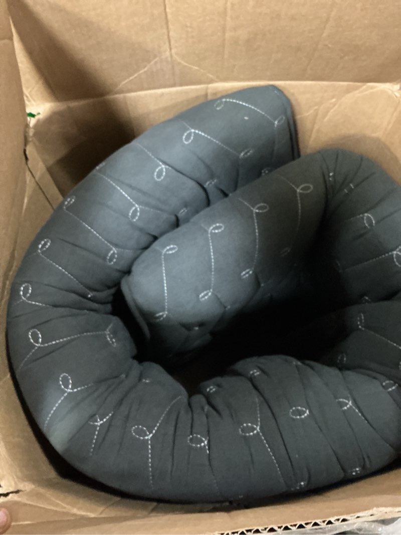 Condition photo showing Good Condition for premium foam 3.2" thick japanese futon floor mattress - queen size 60"x80" 100% high-density foam,comfortable sleeping pad,tatami mat for dorm,bedroom or guest room?boys girls dormitory pads(black) black queen( 80 x 60 )