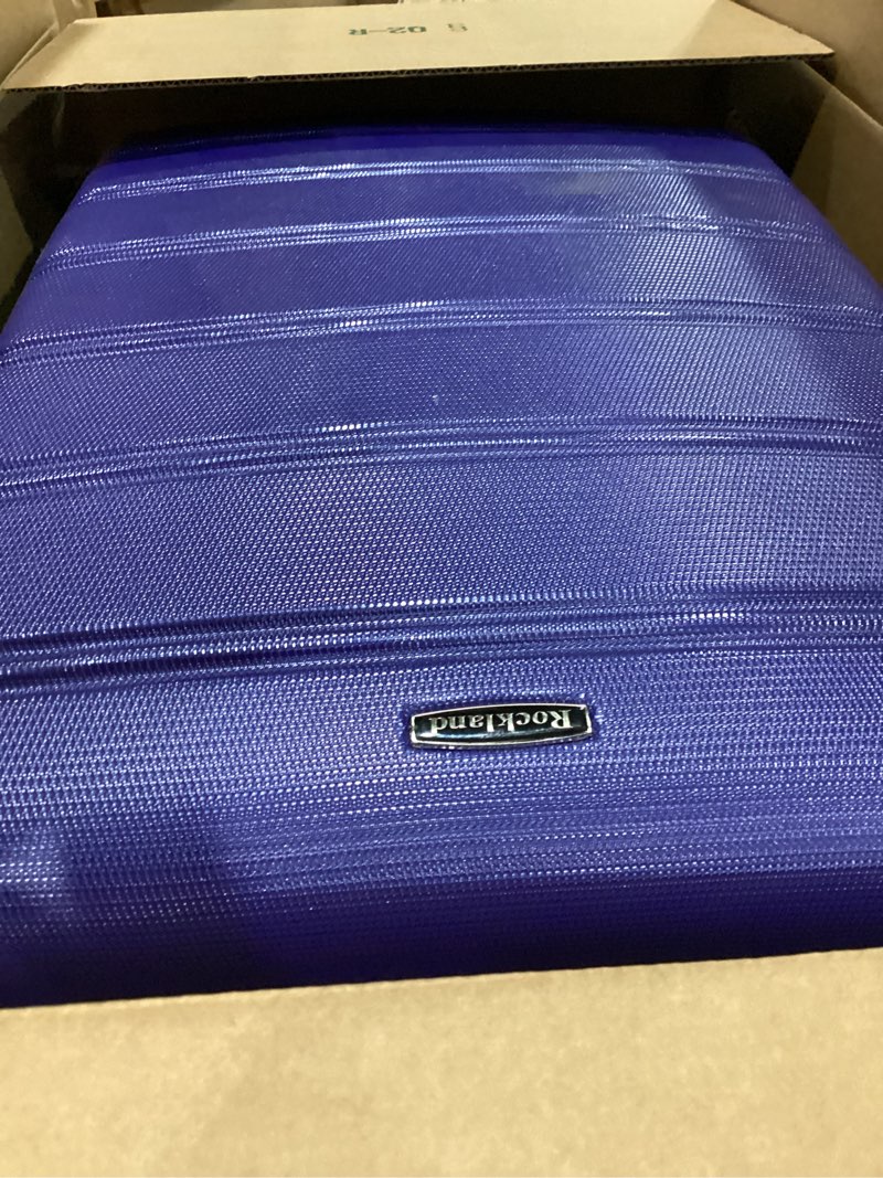 Condition photo showing Good Condition for rockland melbourne hardside 3 piece expandable spinner wheel luggage set, (20"/24"/28"), blue blue 3 piece (20"/24"/28")