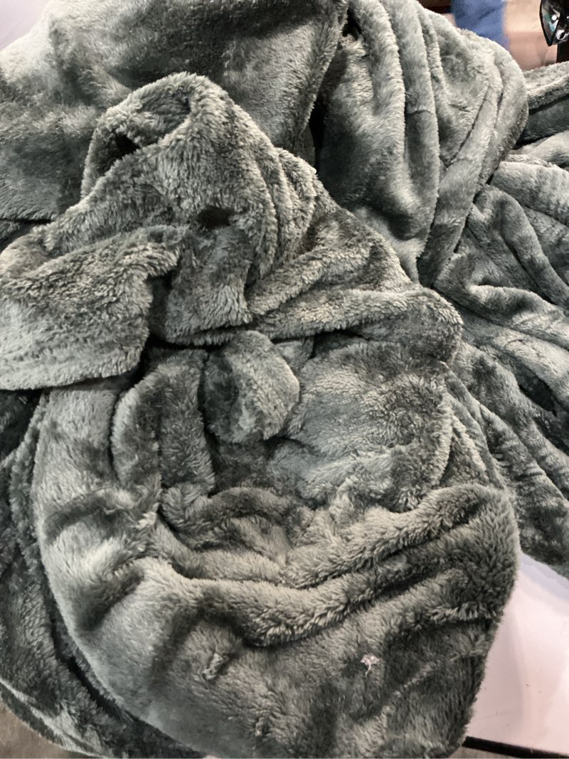 Condition photo showing As Is for touchat luxury 1000gsm faux fur throw blanket, super heavy thick warm cozy blankets for couch bed sofa, plush fuzzy elegant soft reversible mink blanket for living room bedroom, twin size, grey&white