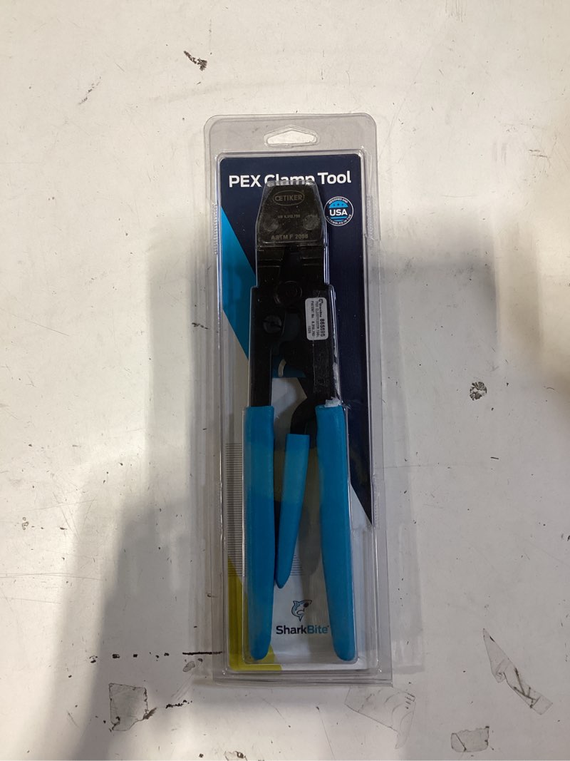 Condition photo showing Good Condition for sharkbite 24694z 3-handle 3/8-in to 1-in pex clamp tool