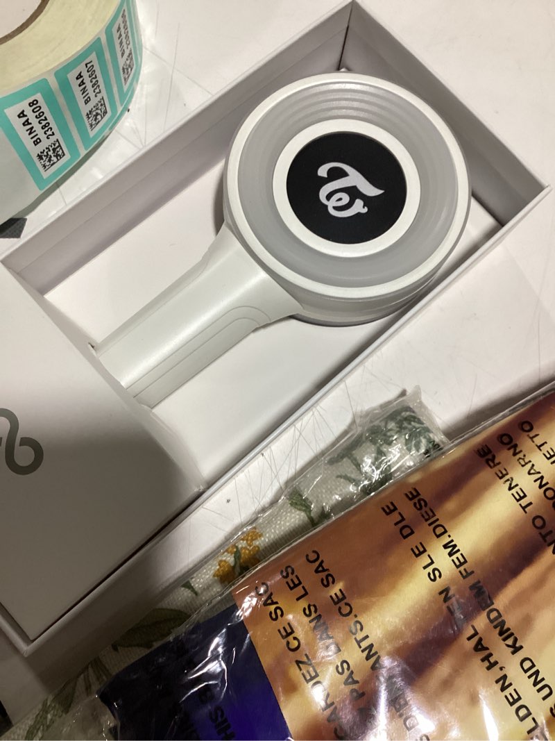 Condition photo showing Good Condition for Twice - CANDYBONG ? OFFICIAL LIGHT STICK