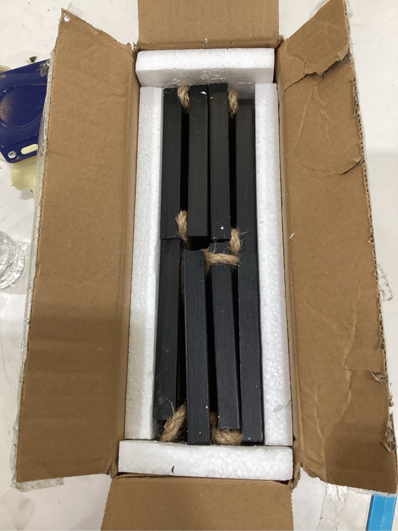 Condition photo showing Good Condition for Lavezee 4x6 Collage Picture Frames for Wall Mount Set of 2, 8 Opening Vertical Frame Made to Display 4 by 6 Inch Photo for Wedding Birthday Valentine's Day Mother's Day Black 4x6-Vertical