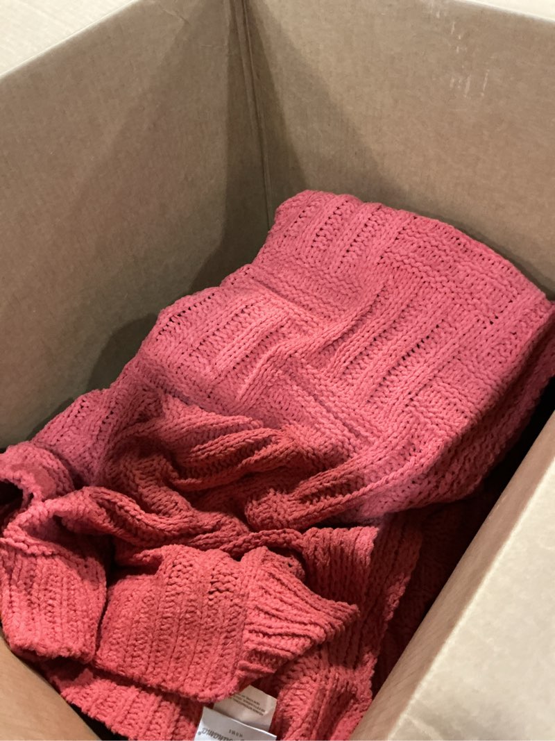 Condition photo showing Good Condition for tommy bahama - throw blanket, super soft bedding, ideal for couch & chair (chain basket coral, 50 x 60) 50" x 60" coral