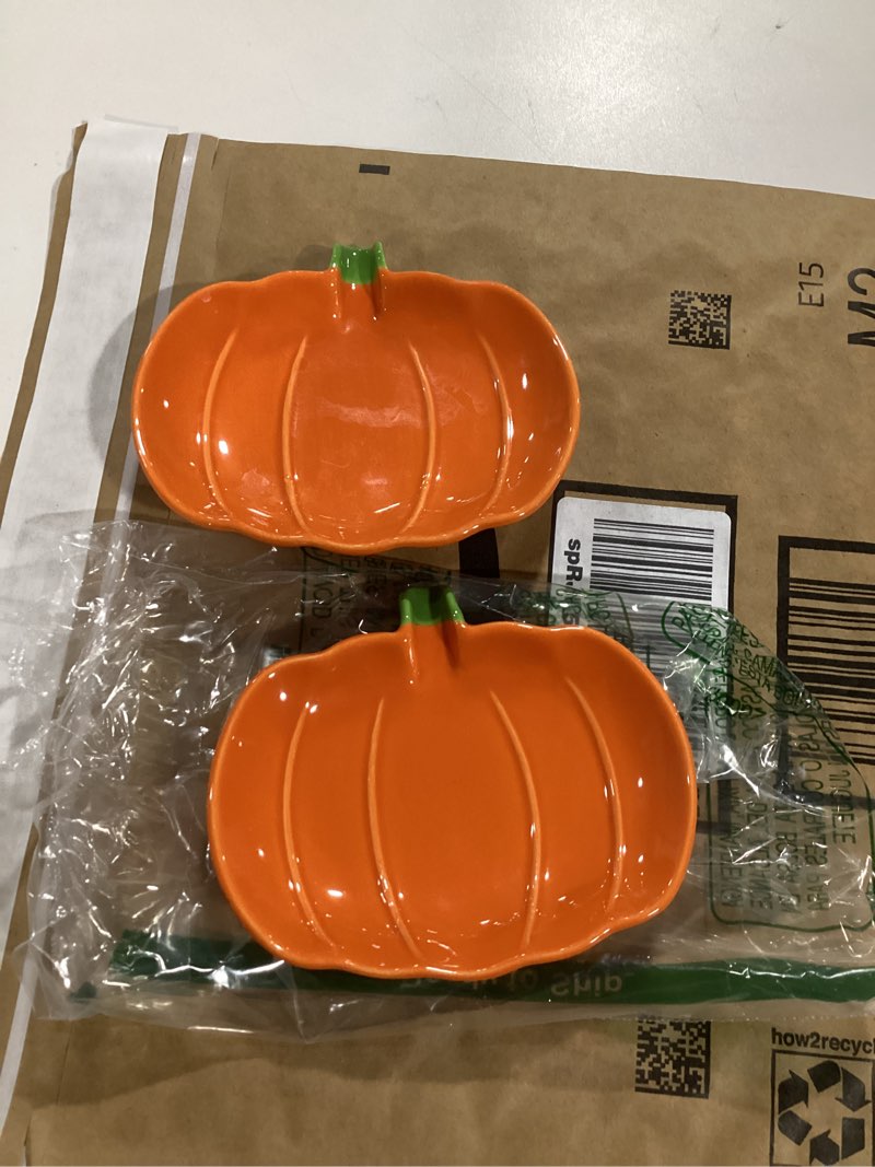 Reallnaive 2 Pcs Ceramic Pumpkin Soap Dishes Cute Elegant Shower Soap Dish Holder Fall Spoon Rest Ba