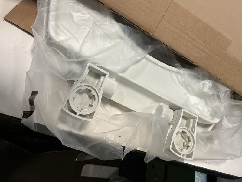 Condition photo showing Good Condition for bemis 7300slec slow close toilet seat, easy clean hinges and durable plastic seat, made in usa, elongated, white