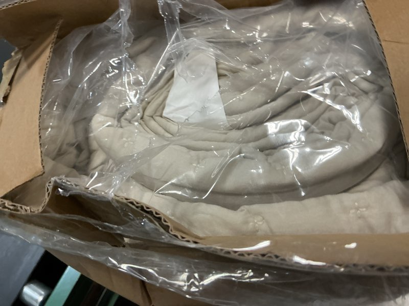 Condition photo showing New/Like New for wdcozy beige california oversized cal king size quilt bedding sets with 2 pillow shams, neutral lightweight soft bedspread coverlet bed cover for all season, 3 pieces, 116x106 inches wheat california king