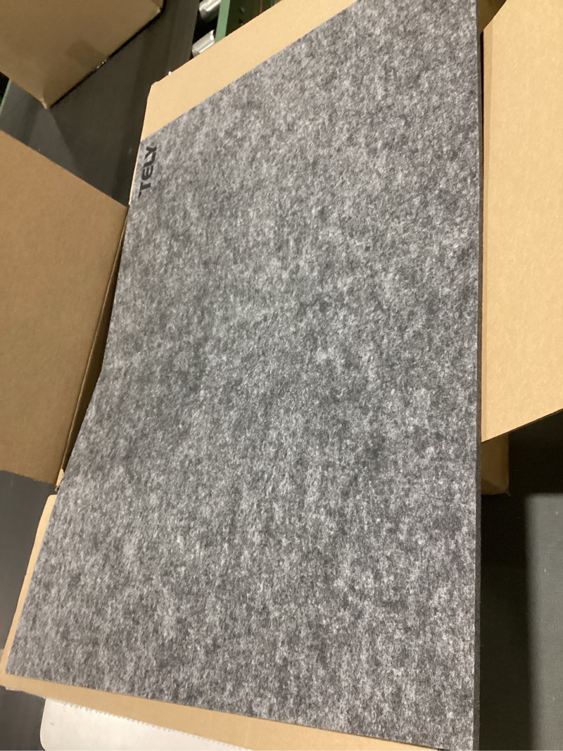 Condition photo showing Good Condition for tely foldaway puzzle board felt mat for up to 1000 pieces of jigsaw puzzle, foldable for easy storage, portable puzzle pad, (black/9mm thickness) large