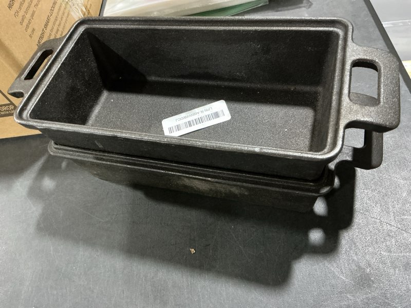 Condition photo showing As Is for Bachdomc Cast Iron Loaf Pan With Lid, 9×5in– 2?in?1 Heavy?Duty & Oven?Safe Loaf Pan for Sourdough & Homemade Bread Black 9*5