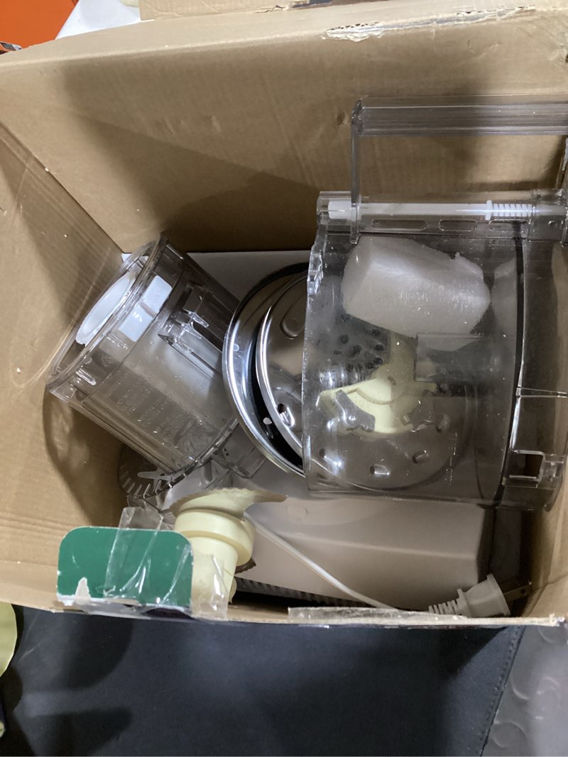 Condition photo showing Good Condition for Cuisinart 7-Cup Pro Classic Food Processor, 600-Watt Motor, Vegetable Chopper & Blender for Mincing, Dicing, Shredding, Puree & Kneading Dough, DLC-10SYP1, White 7-Cup White