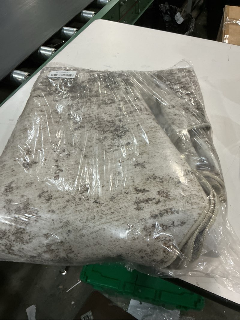 Condition photo showing Good Condition for 6ft Round Area Rug Living Room Rugs - 6x6 Washable Neutral Modern Abstract Soft Thin Rug Indoor Floor No Slip Rug Carpet for Bedroom Under Dining Table Home Office Decor - Dark Brown Dark Brown 6' (Round)