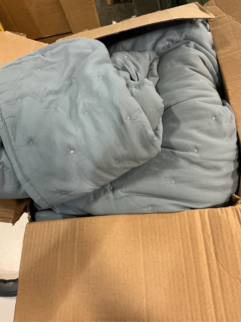 Condition photo showing As Is for WDCOZY Blue Cloud Quilt King Size Bedding Set with Pillow Sham, Puffy Cozy Lightweight Bedspread Coverlet, Soft Cute Bed Cover for All Season - 3 Pieces, 104x90 inches Blue Grey King