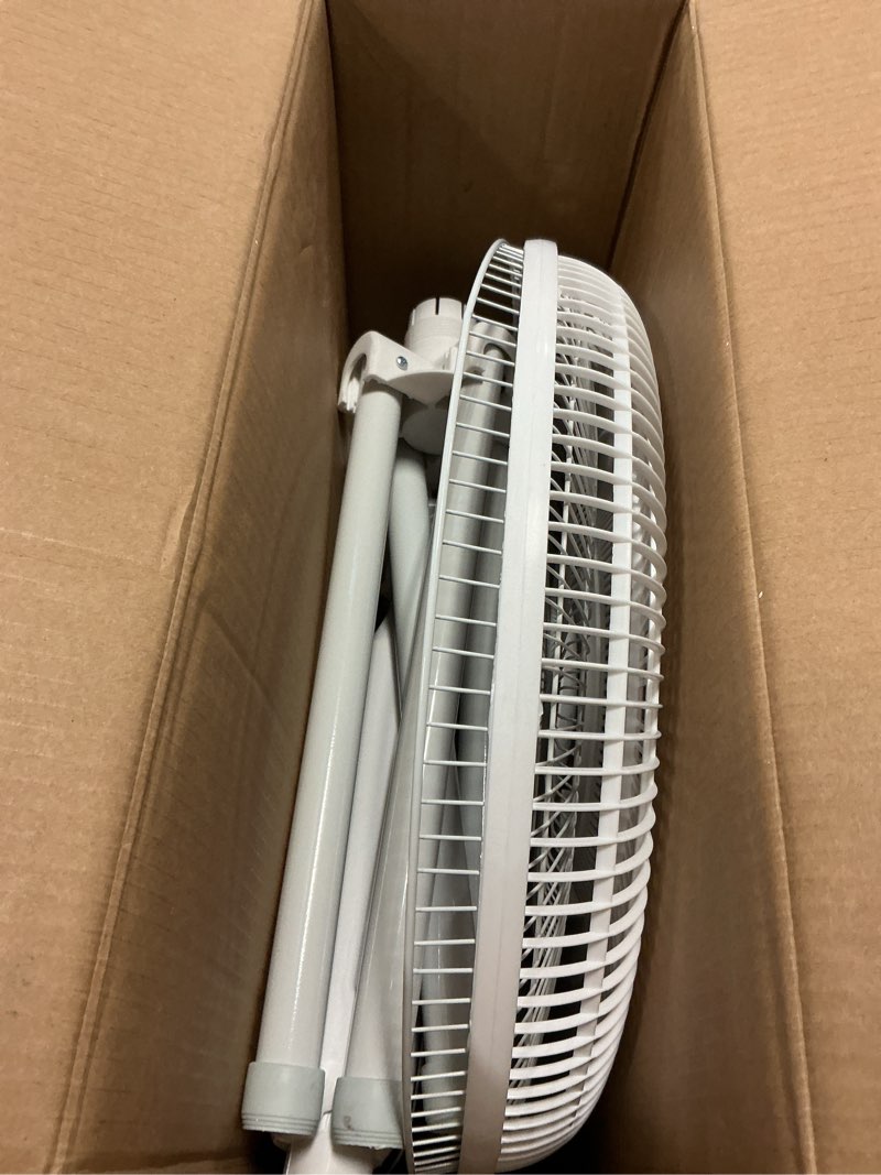 Condition photo showing Good Condition for EZ-CHILL 16” Oscillating Pedestal Fan, 3-speed Options, 90-Degree Oscillating Head, Adjustable Height and Tilt, Powerful Air Flow, White, MTSP15-16AZ